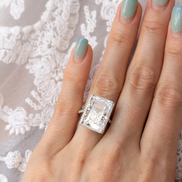 She-Vibes Bright Rectangular Eye-catching Ring Fashion Simple